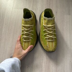 ❗️Real❗️Yeezy 380 Size 9 Hylte